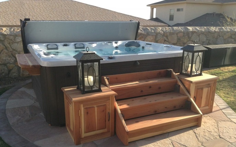 How tall should hot tub steps be